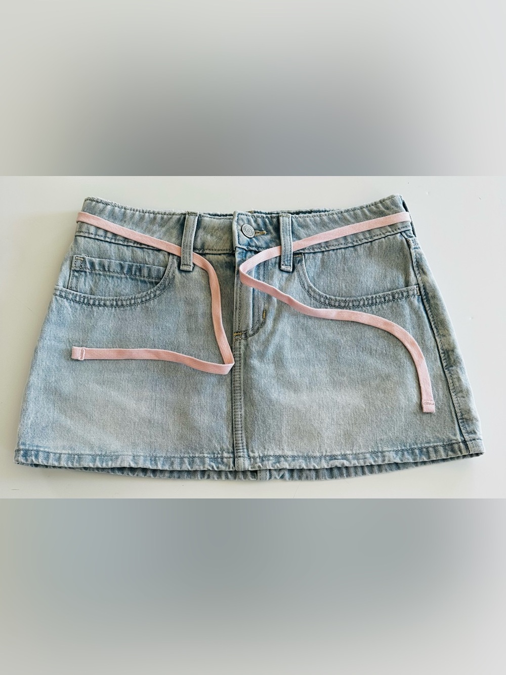Hollister Women's Light Blue Denim Mini Skirt Pink Tie Closure Pockets Size 00
